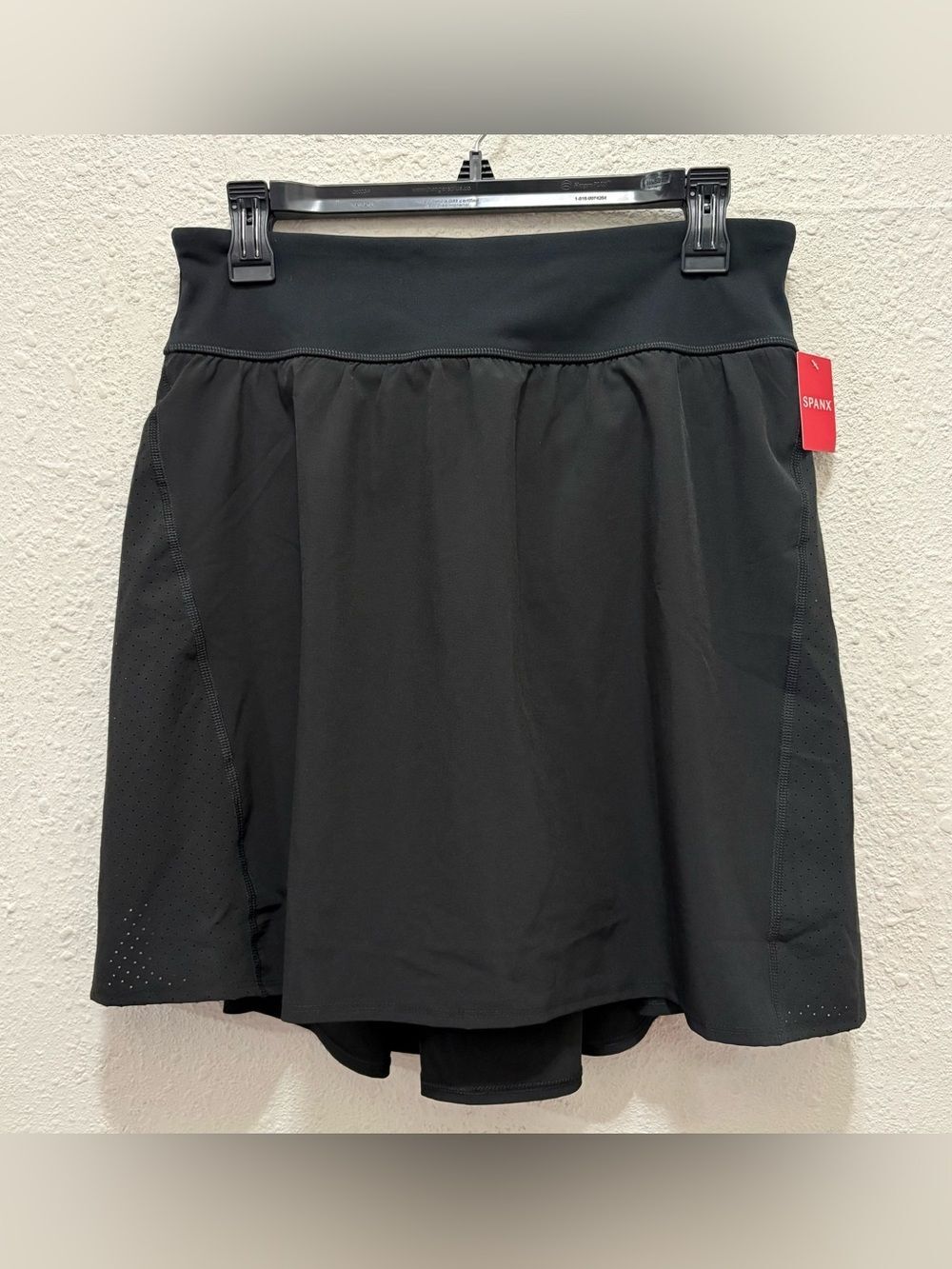 Spanx Get Moving Skort Long in Black NWT Large